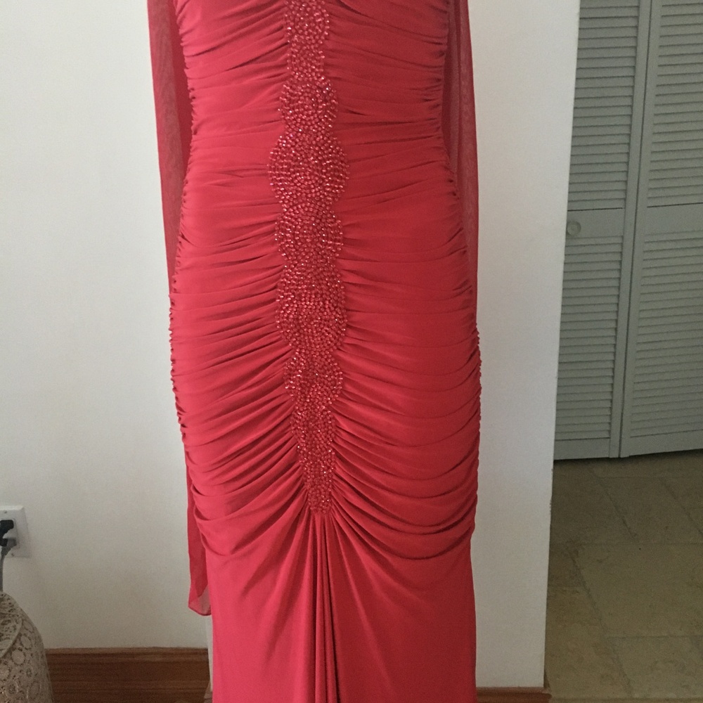 Mignon red evening gown with sash, size 6, NWT - Picture 8 of 8